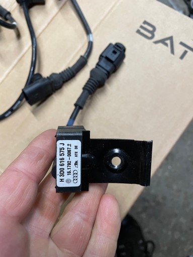 0024550080000 - Датчик прискорення vw audi 3d0616575j