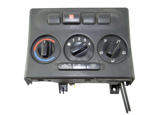 PANEL Bouches buses OPEL ZAFIRA A 90 589 777