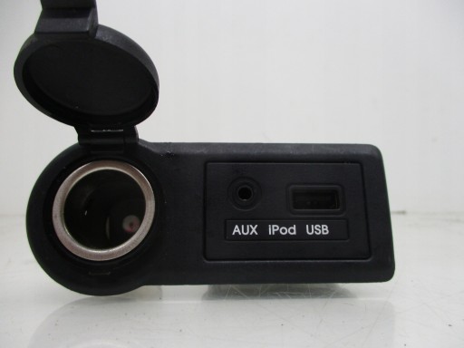 KIA VENGA HYUNDAI IX20 adapter AUX IPOD USB 96120-1P000 2009