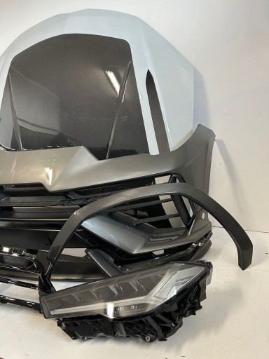 bonnet front bumper lights, mouldings Carbon Lamborghini Urus Performante