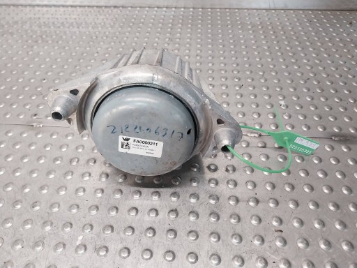 holder engine mount left A2122406317 MERCEDES W204 W212 CLS W218 2.2 CDI
