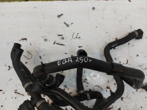 Mercedes EQA 250+ W243 Tuyau flexible Conduit pieces tuyaux d’eau Tuyaux A2435004700-JLK01