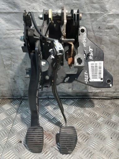 PEUGEOT 508 1.6 thp PEDAL brakes of the clutch 9666871180