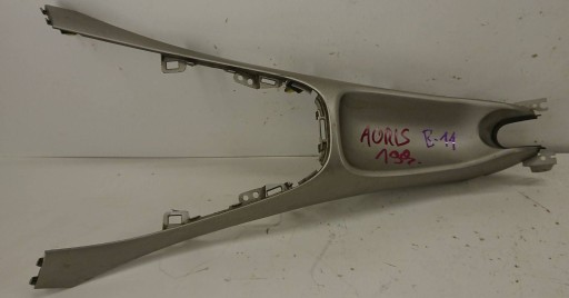 Toyota Auris Tunel central frame
