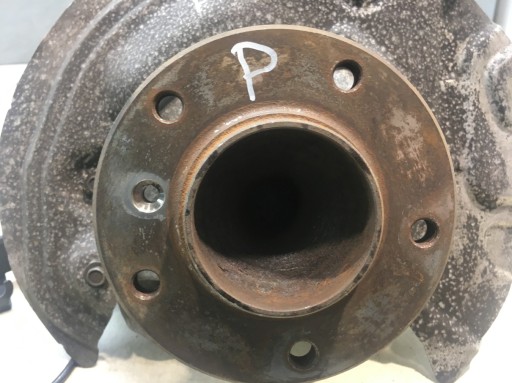 Mozzo FUSELLO Destro Anteriore BMW 1 E87 118 D 6764444