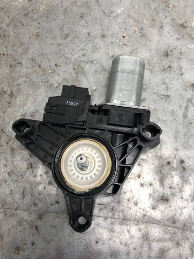 mini motor windows right rear part MERCEDES W205 KOMBI A2139060602