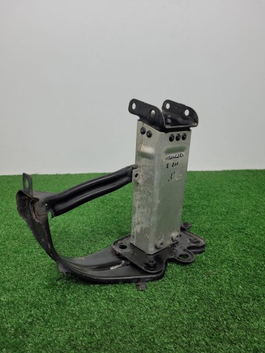 ch96748 96748 - Кронштейн амортизатора лівого бампера e 350 e 211 oe