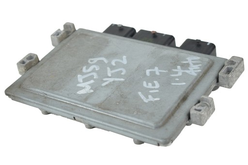 computer control unit FORD FIESTA MK7 8V21-12A650-VG