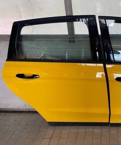 door rear. rear part side right Ford S-MAX