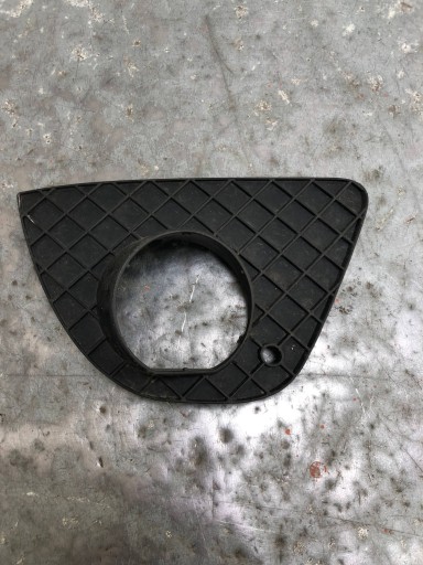 mřížka mlhovky levý předek BMW E46 CABRIO 7147529