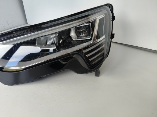 light left REFLEKTOR AUDI E-TRON 4KE FULL LED