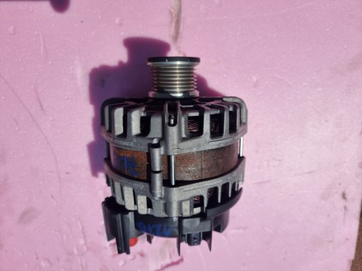 Генератор renault master 2.3 iv 231007317r только 17 000 км оригинал oe