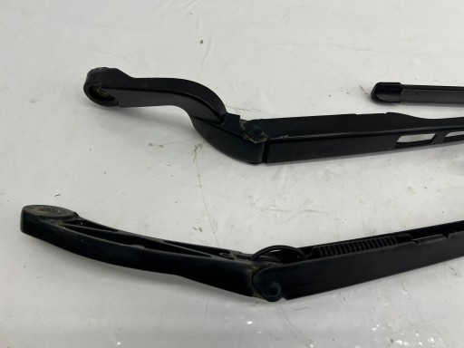 AUDI A6 C6 arm of wipers 4F1955407A 4F1955408A right + left
