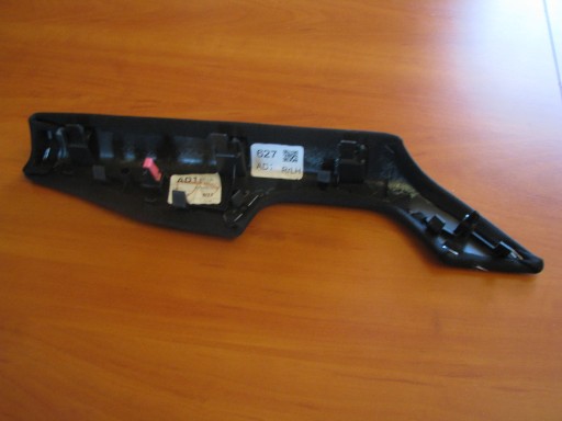 armrest BOCZNY left rear part TOYOTA HILUX VIII 8
