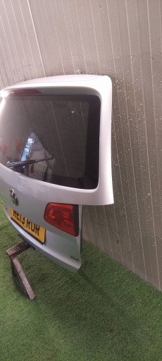 rear trunk door complete VW TOURAN LIFT 10-15 without rust LAK: LA7W