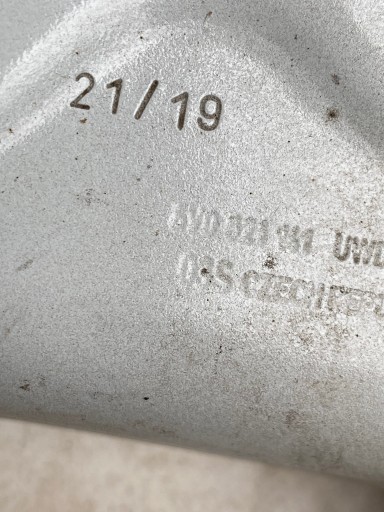 SKODA FABIA III 6V0 Console Support plaque Aile Gauche Avant