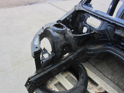 BMW X3 F25 X4 F26 čtvrtka přední pravá čtvrtka FARTUCH 41112210488