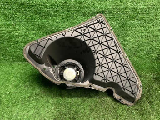 reprák dveře levý záď zadní levá 1K8035241B VW Scirocco
