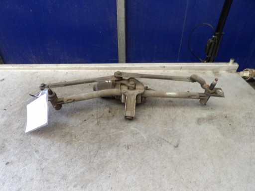 Skoda Fabia and wiper mechanism front