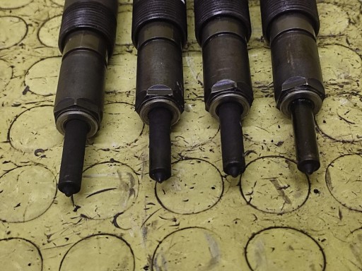 FORD MONDEO MK3 2.0 D injector 0432133801