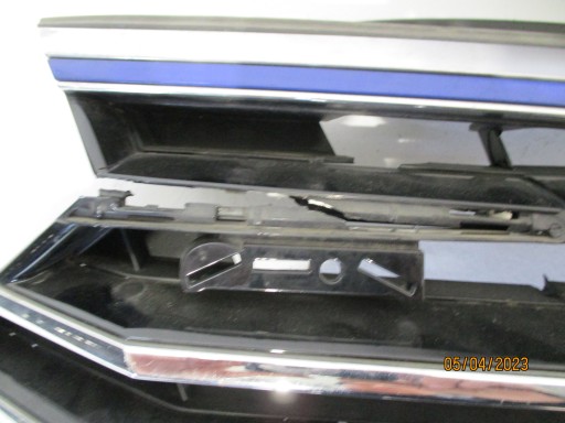 Grille/masque Volet Grille Vw PASSAT B8 3G0 Endommagé