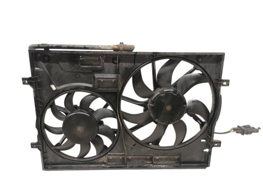 ventilátor chladiče 2.0 TSI GTI 5Q0121203CA 5Q0121205P VW Golf VII