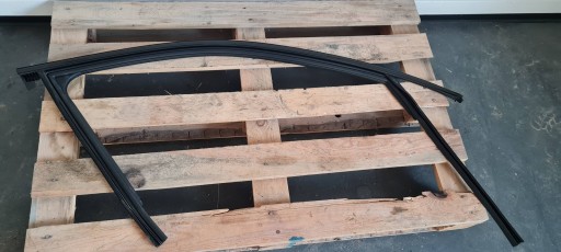 SQ5 Q5 80A LIFT gasket door windows right front SLINE SPORTBACK