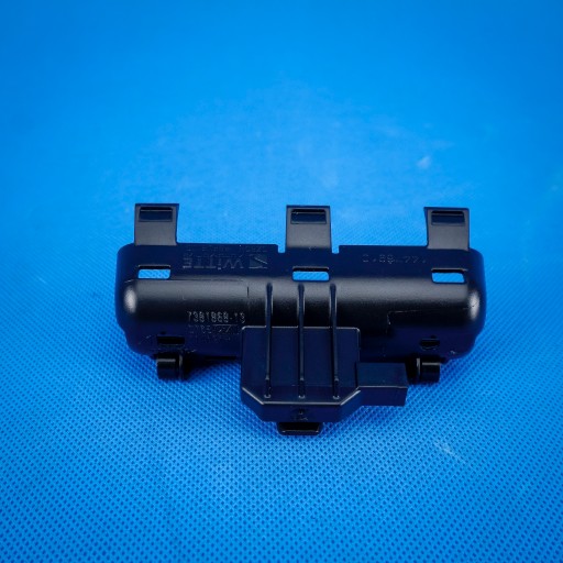 handle of the rear bonnet below kamere BMW 5 G30 51247381868 7381868 59km