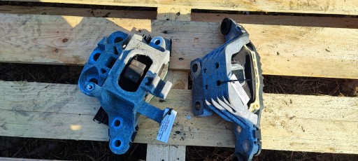 39070281 - ОПЕЛЬ АСТРА K V ПОДУШКА ДВИГУНА ЛАПА КРОНШТЕЙН