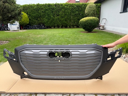 89A80723 - Решетка радиатора глухая eu audi q4 e tron 89a 2021 - 2025 .