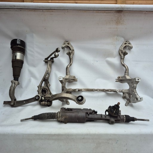 AUDI 4M Q7 Q8 4M0407242K 4M0407560 otoč pravá předek přední rameno