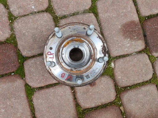 Ступица подшипника передняя Opel Insignia B 13507016