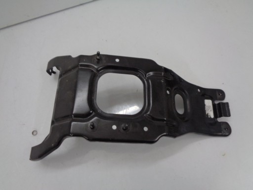 A1676268200 - MERCEDES GLE W167 кронштейн тримач ремінь спереду