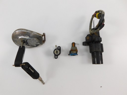 BENELLI IMPERIALE 400 КЛЮЧ ЗАПАЛЮВАННЯ СТОПОР ЗАМОК