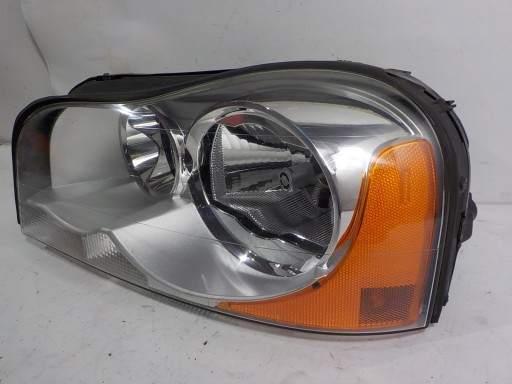 VOLVO XC90 and XENON LIFT light left front front UK
