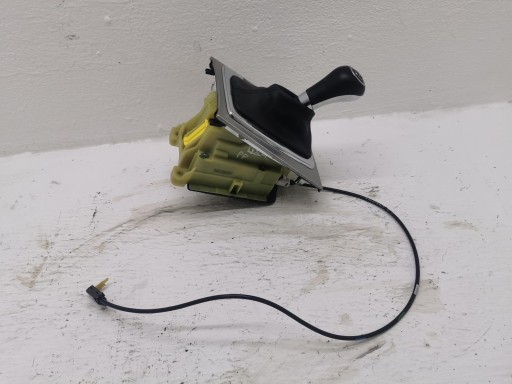 Schalthebel Schalt getriebe MERCEDES C-KLASA W204 LIFT