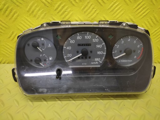 DAIHATSU SIRION a 1.0 budíky budiky 8301097205