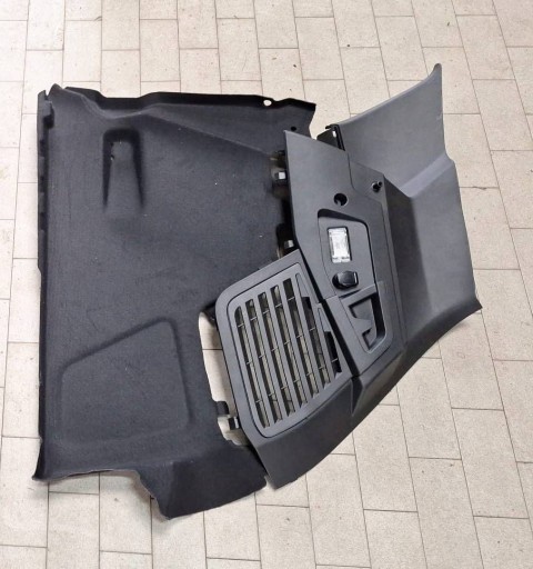 boot upholstery rear part side right Renault Scenic E-Tech V 849501760R