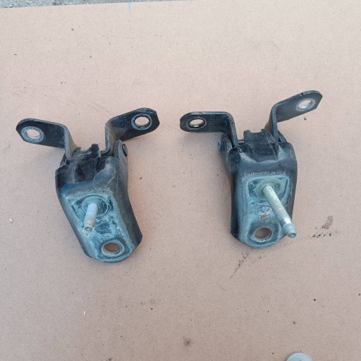 Ford Fiesta MK7 LIFT scharniere Tür przednich links vorne schwarze XE