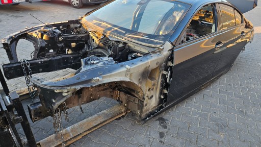 BMW 6 F06 F12 F13 čtvrtka levá přední FARTUCH uložení čtvrtka
