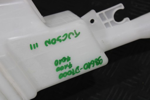 washer fluid tank 98610-D7000 HYUNDAI TUCSON III 3 1.7 CRDI