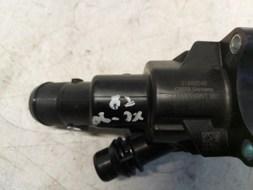 Volvo XC90 II T8 thermostat housing clutch of water 2.0E 31686046