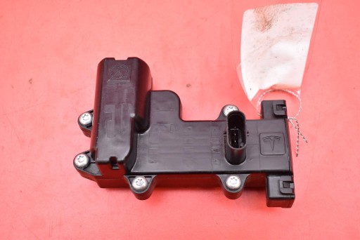 mamAUTO-1020926-1045354-00-B - Дверной модуль контроллера правый передний 1045354-00-b модель tesla x 90d 15-21