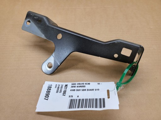 3265 31469383 - Правый кронштейн крепление крыла XC40 C40 019