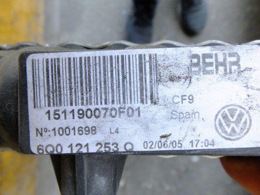 Kühler Wasserkühler seat ibiza III 1,4 16v 6Q0121253Q