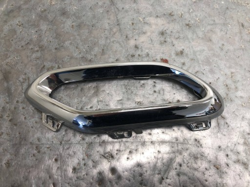 RAHMEN CHROM Auspuffblende des Auspuffs rechts heck MERCEDES W254 C254 A2548858400