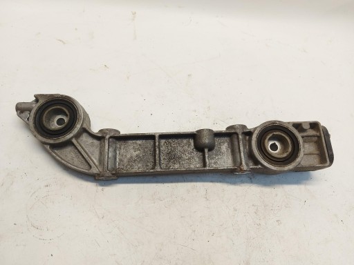 Mercedes EQV w447 V-klasa console holder of the engine right a4473423500