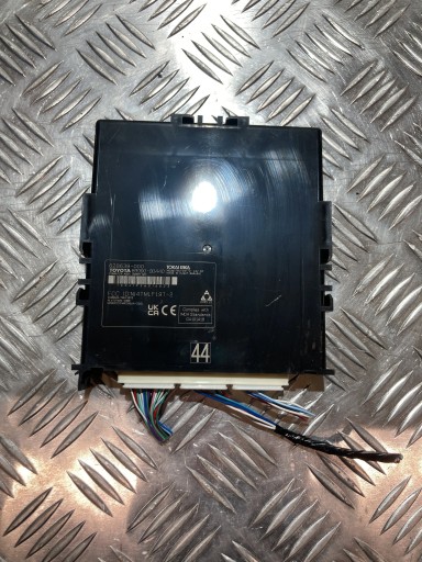 89990-0D440 - Модуль контроллера смарт-ключа toyota yaris iv 20-