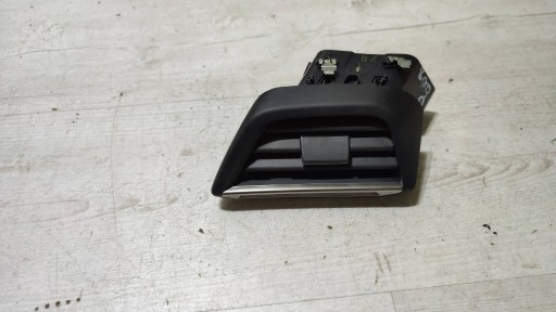 Peugeot 208 II 23r 1.2 right side grid air conditioning devices side