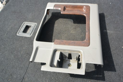 frame cover of the gear lever NISSAN PATROL Y61 KOMPLET